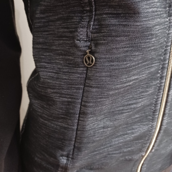 Lululemon Women's Daily Yoga Jacket Long Sleeve - Picture 7 of 9